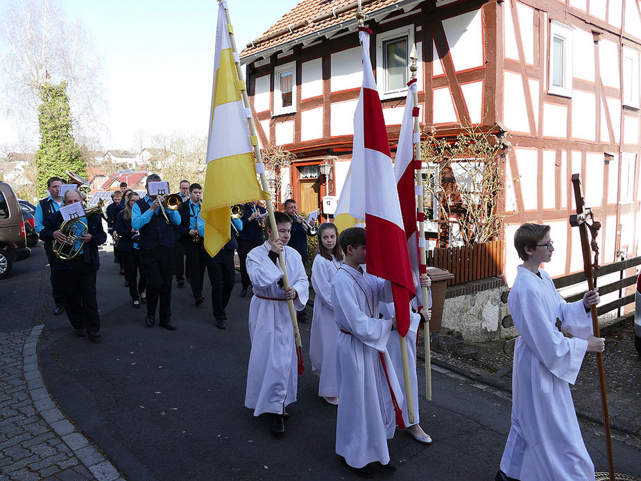 Feier der 1. Heiligen Kommunion in Sankt Crescentius (Foto: Karl-Franz Thiede)